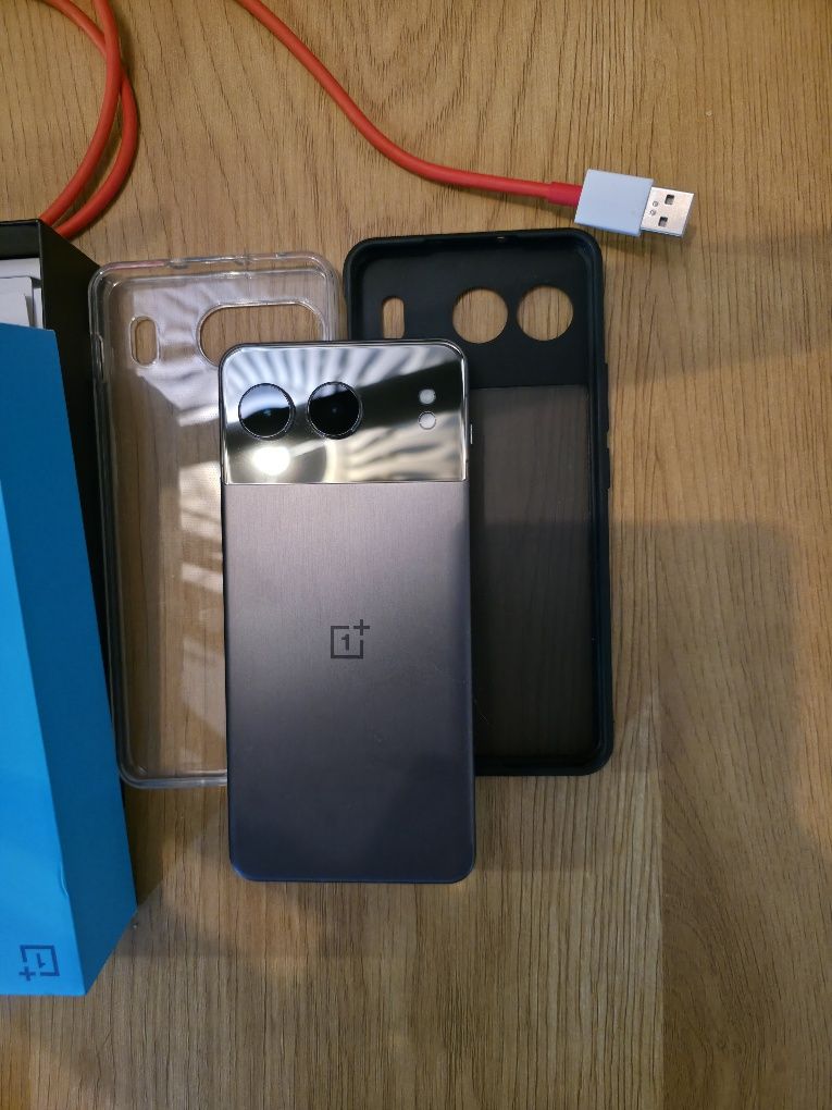 One Plus Nord 4 - 256gb como novo