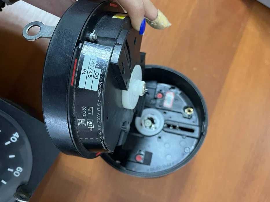 Ремонт аналогових тахографів 1318 / 1324 — швидко та якісно