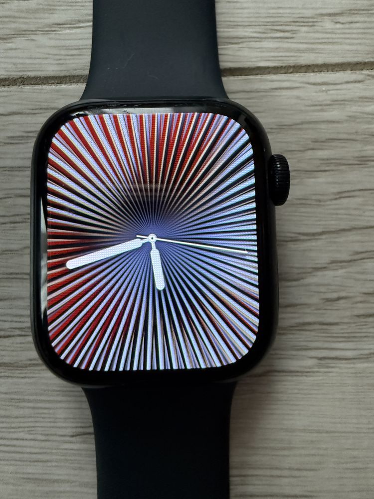 Apple Watch serii 7 - 41 mm