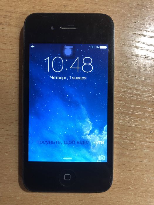 Продам iphone 4 16гб неверлок в колекцію