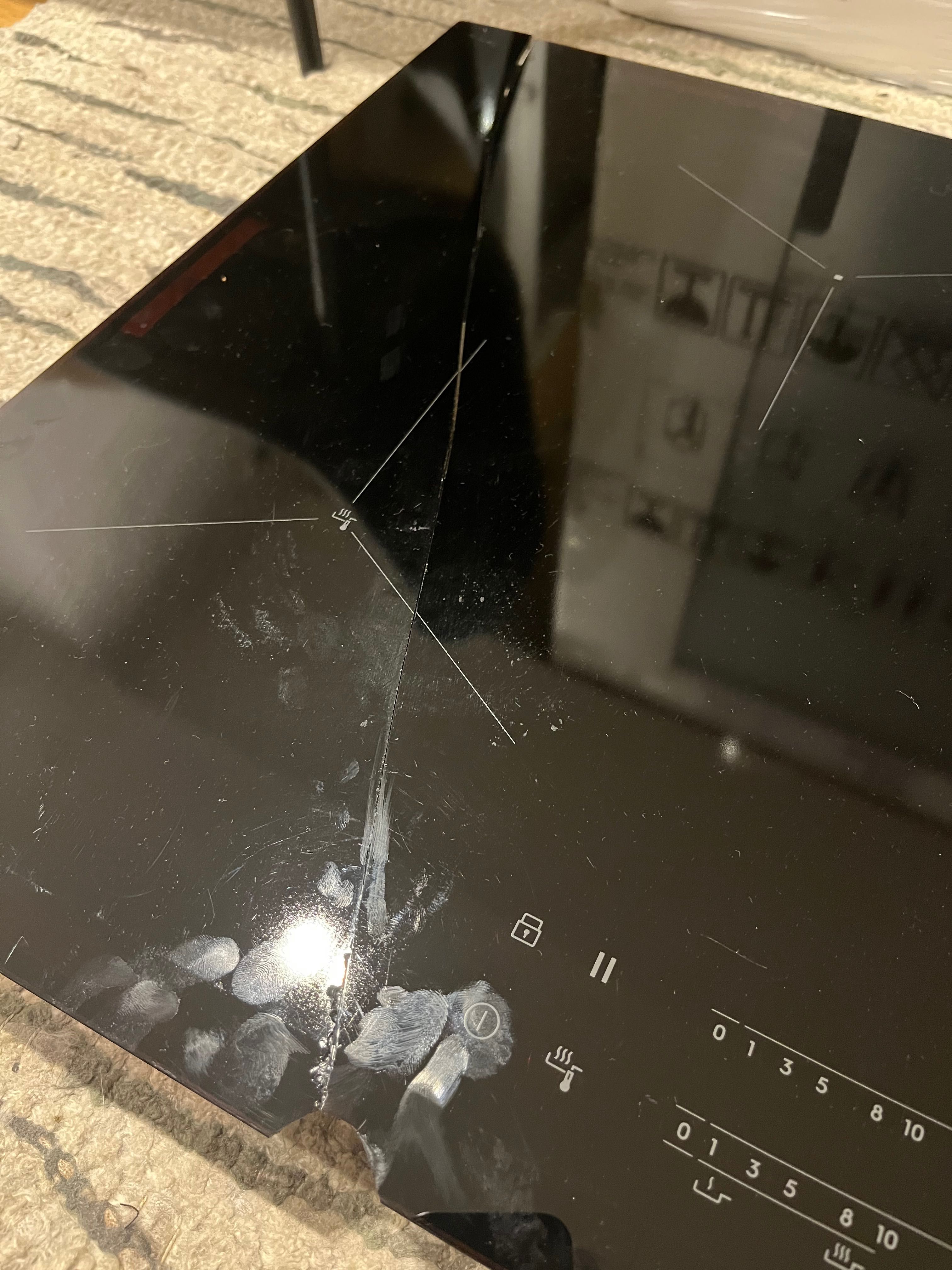 Płyta indukcyjna electrolux - zbite szkło, elektronika sprawna