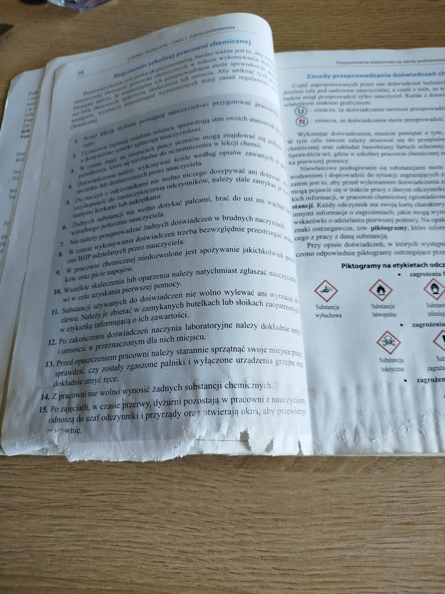 Podręcznik chemia 1