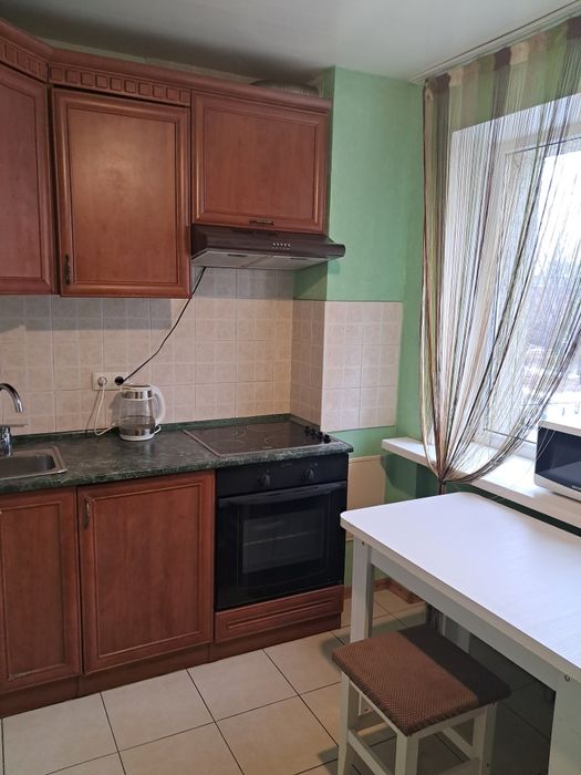 Сдам посуточно, 1комн квартира 12 квартал, Титова, 16 больница,750 грн