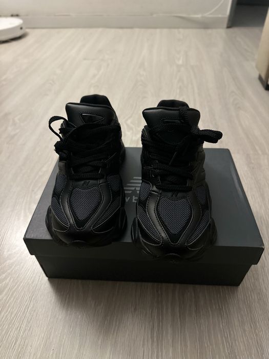 New Balance 9060 Black Edition
