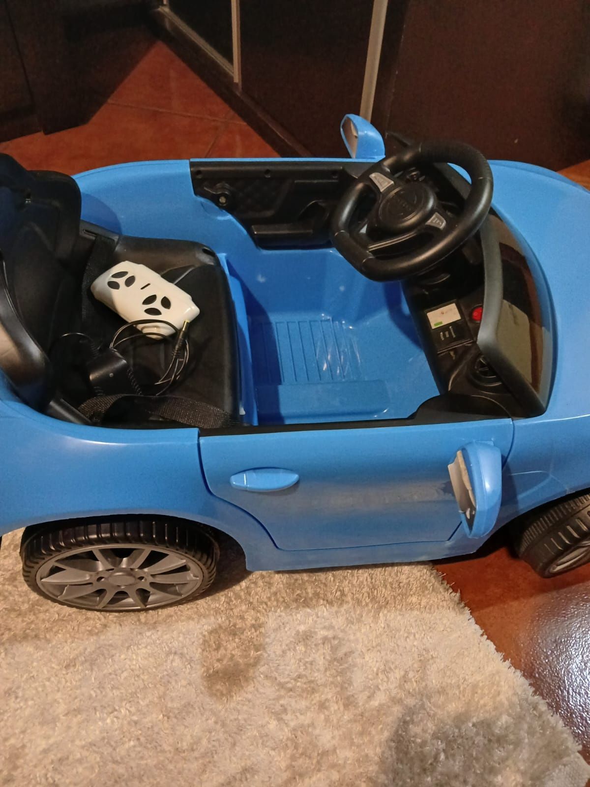 Carro a bateria AAA Cars