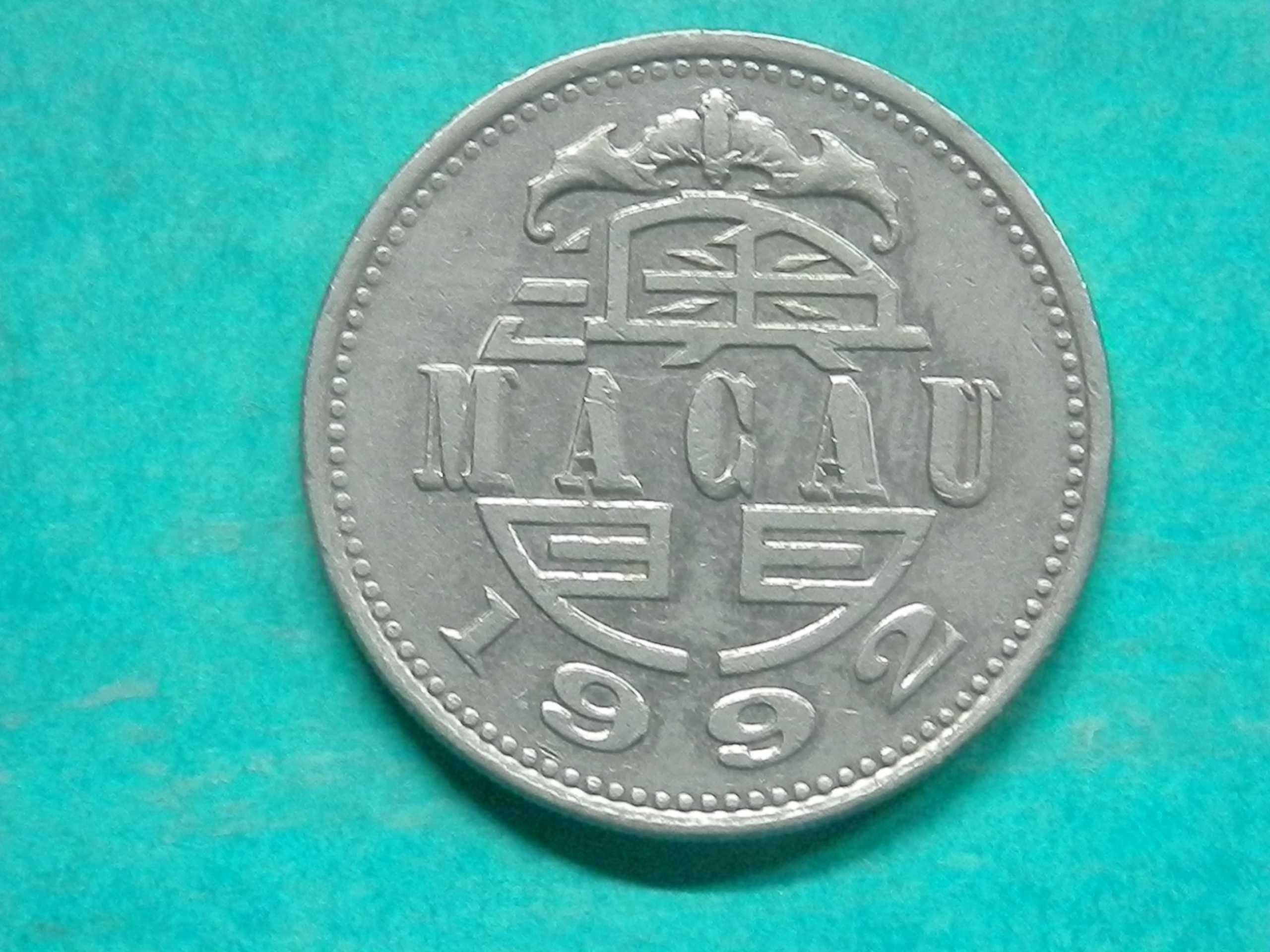 926 - Macau: 1 pataca 1992 cuni, por 2,00