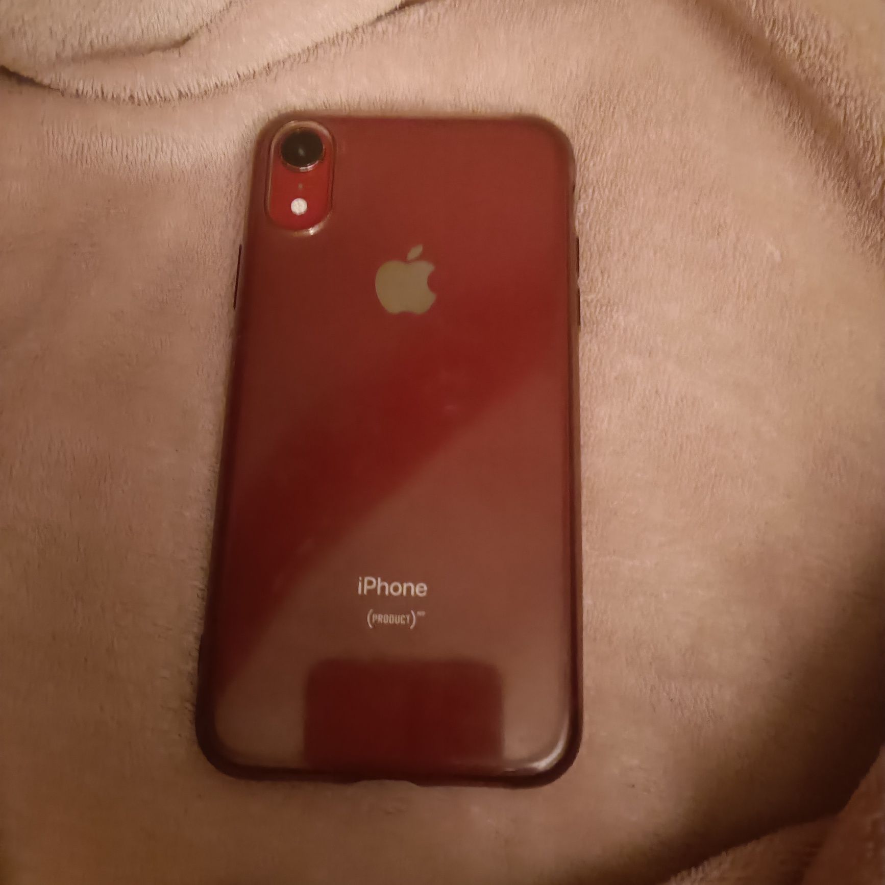 iPhone XR czerwony