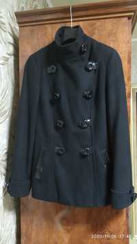 Женское короткое пальто 44 размер