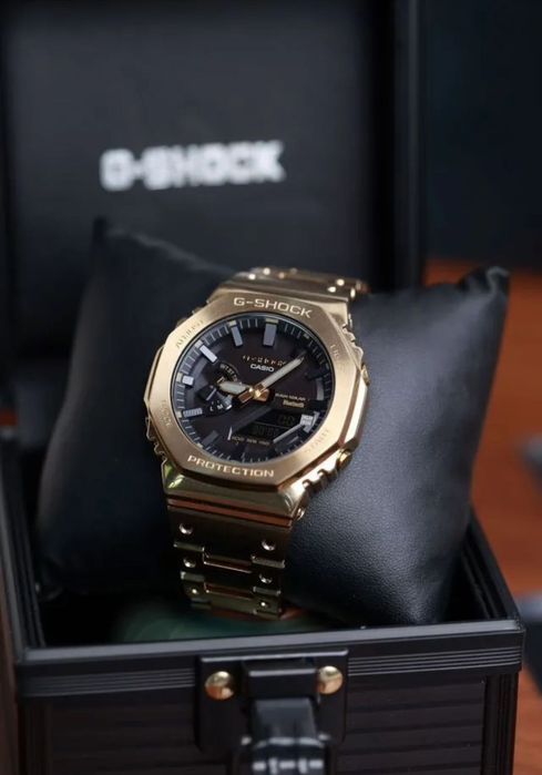 Продаю свои часы Casio G-Shock GM-B2100GD-9A