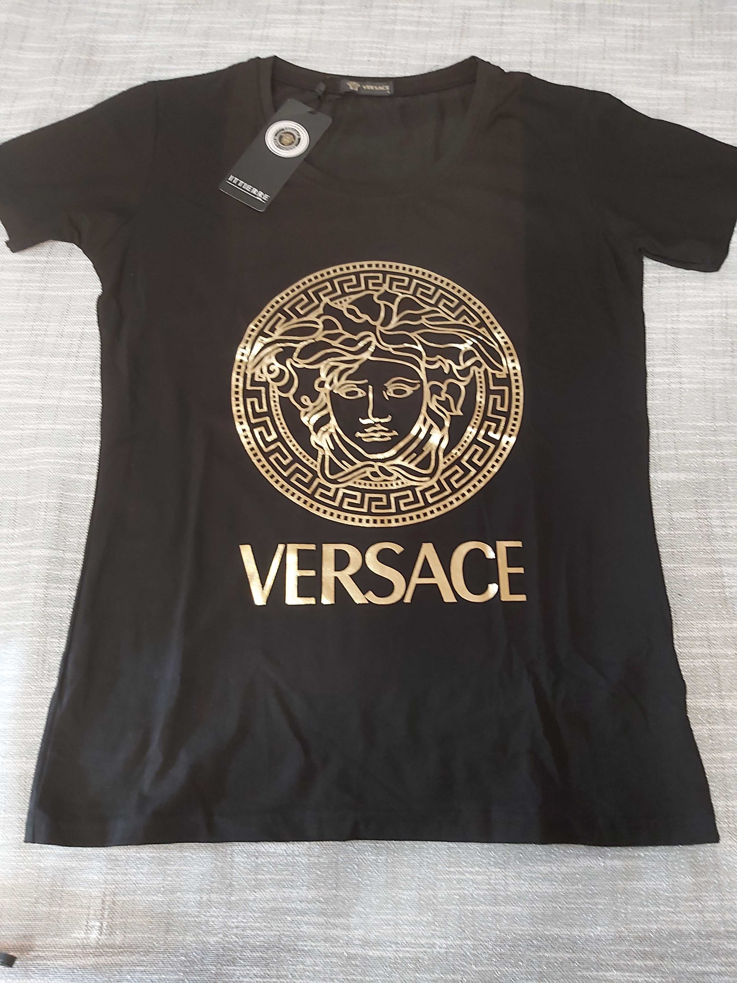 Koszulka T-shirt czarna Versace roz.L szer.45 cm nowa cena 249 zł.
