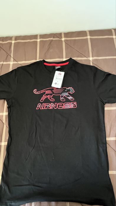 T-shirt Airness Jackyson preta nova com etiqueta — tamanho L