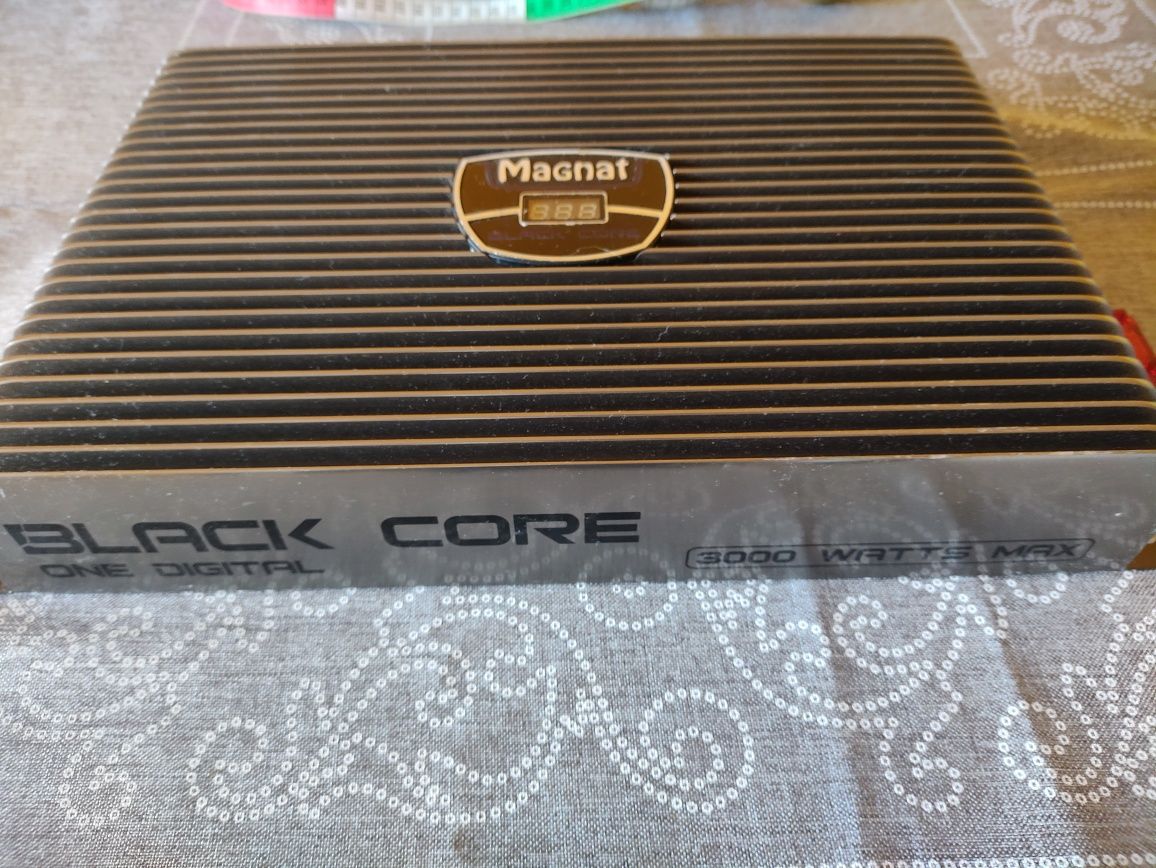 wzmacniacz monoblok magnat Black core one digital 3000W