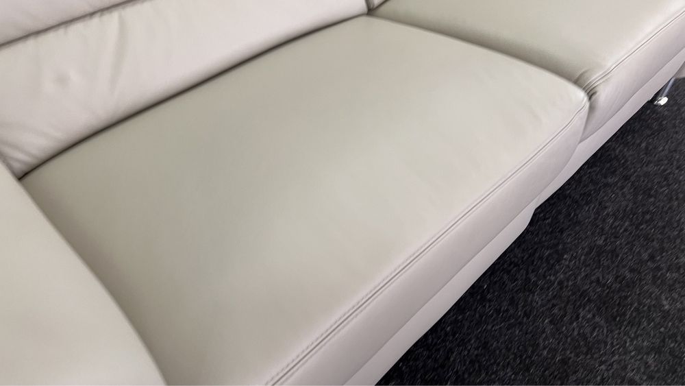Шкіряний диван реклайнер виставковий зразок диван кожаный релакс