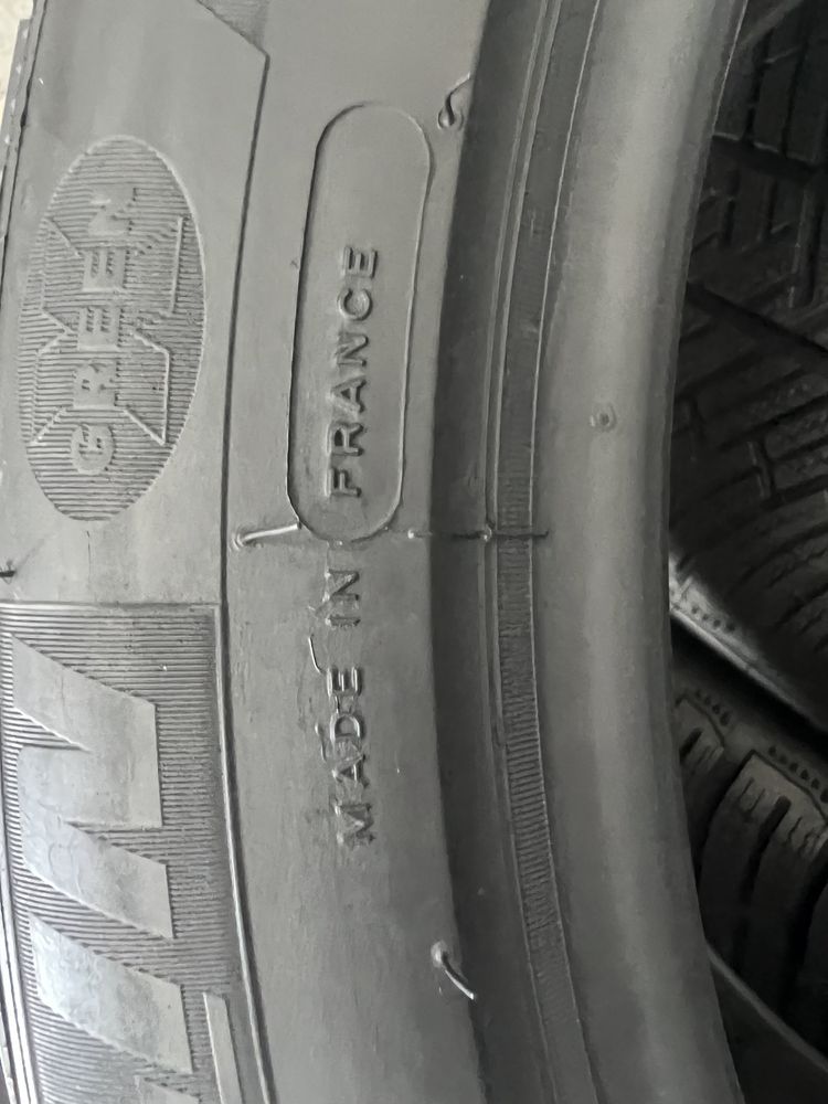 265/40/19+235/40/19 R19 Michelin Pilot Alpin PA4 4шт новые зима