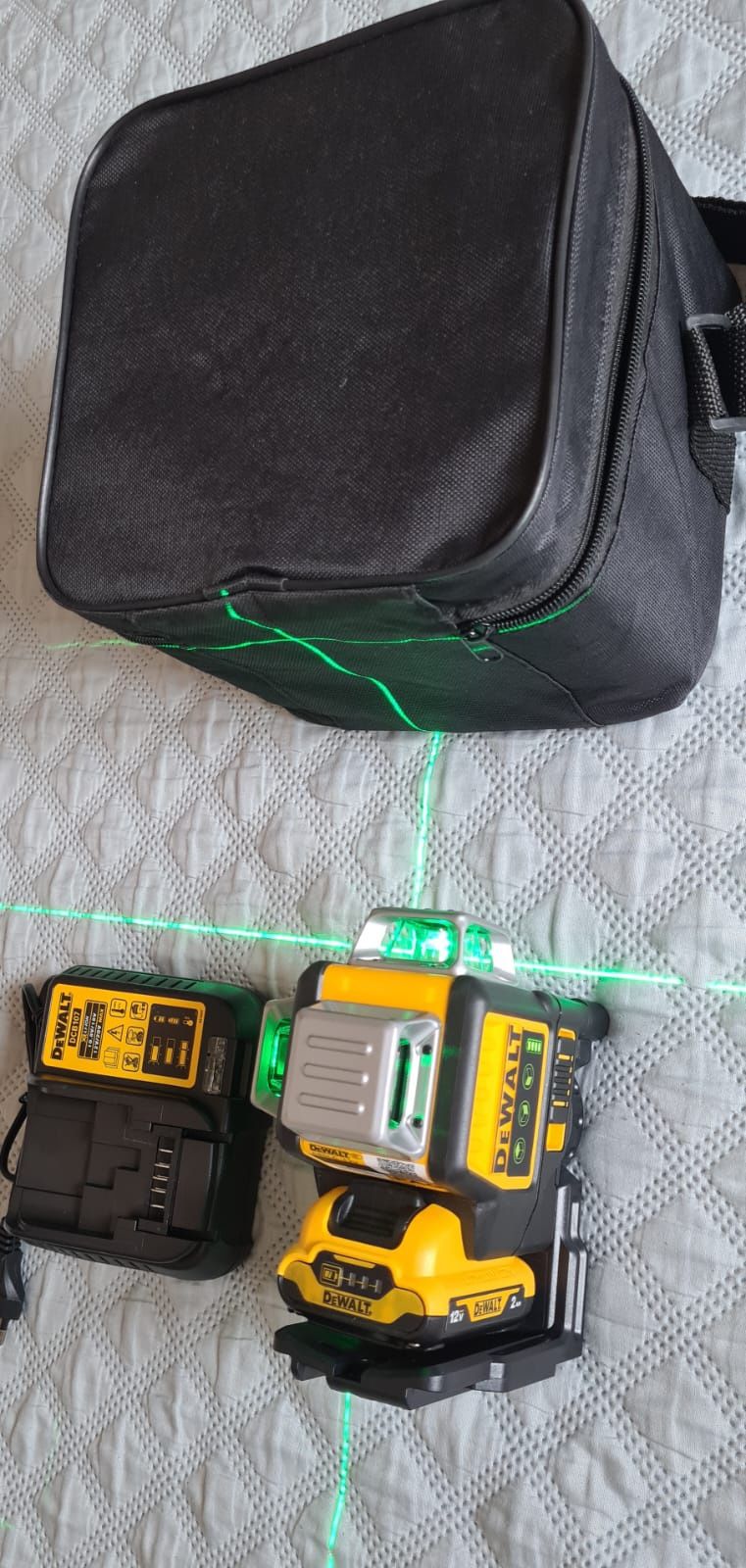 Laser dewalt Kit completo  bateria e carregador