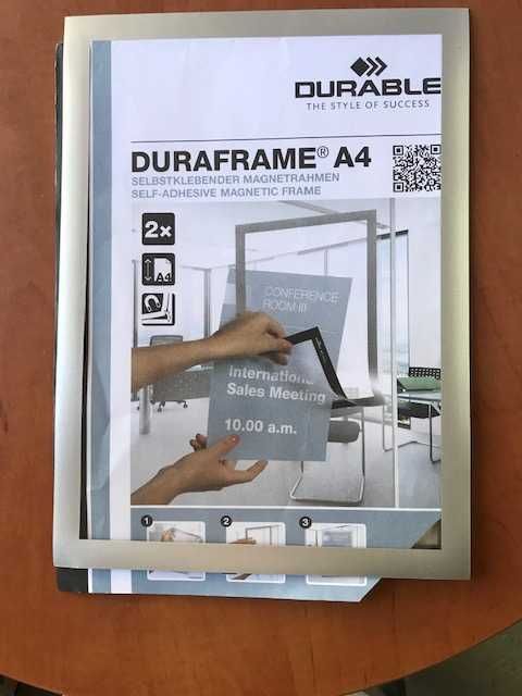Ramka informacyjna magnetyczna samoprzylepna DURAFRAME A4 srebrna