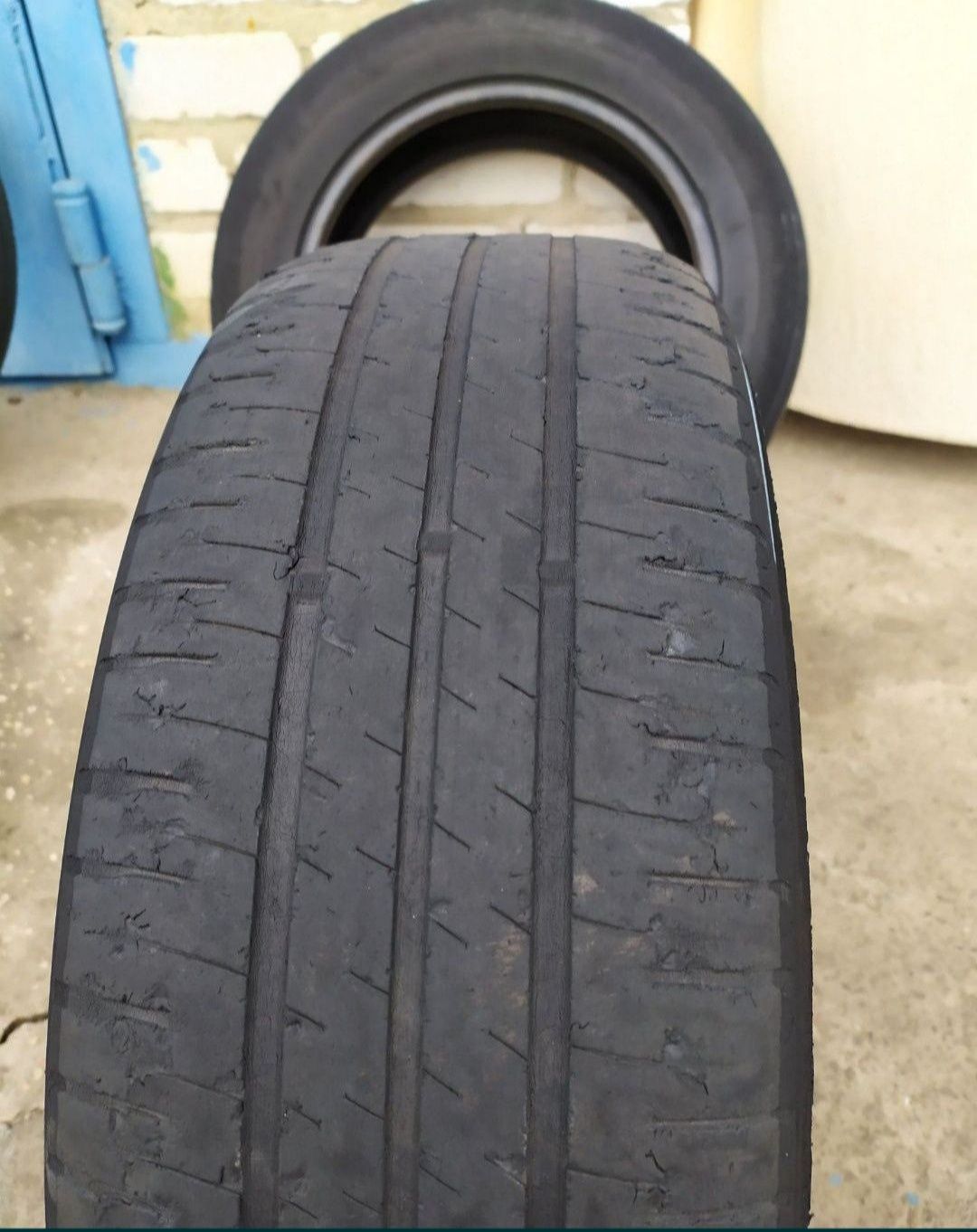 На докатку Michelin Energy XM2 195/60 R15 88H. 2 шт.