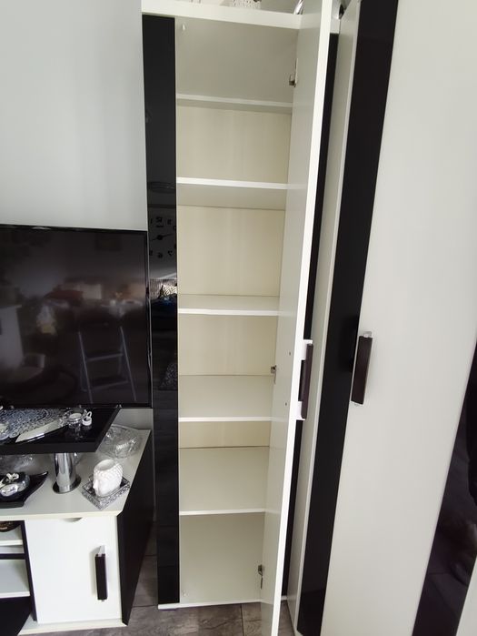 Meble do salonu białe