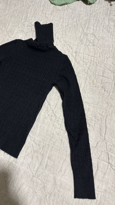 Camisola preta de gola