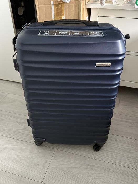 Walizka średnia z AbS-u granatowa Wittchen