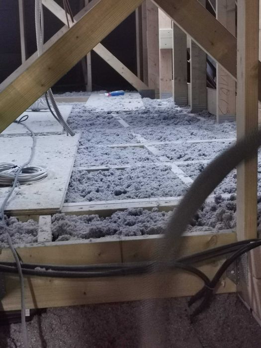 Ocieplenie celulozą ,naprawy po kunach , zabudowy g-k , termowizja