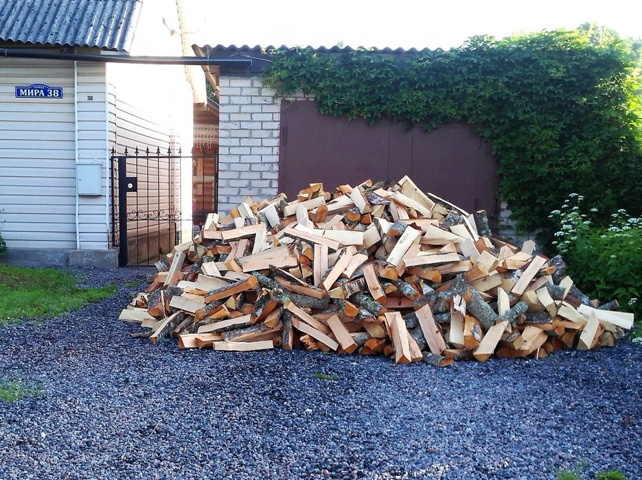 В продаже дрова колотые