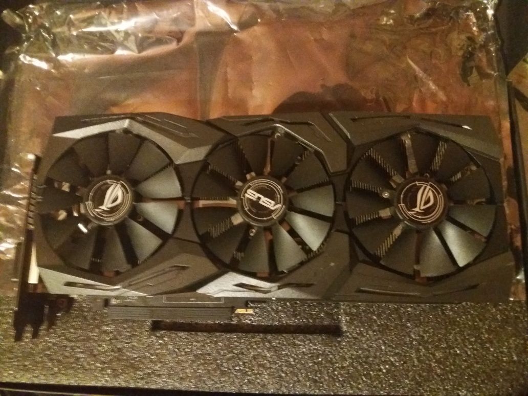 Asus Strix Repablic of Gamers Quake 8 Gb