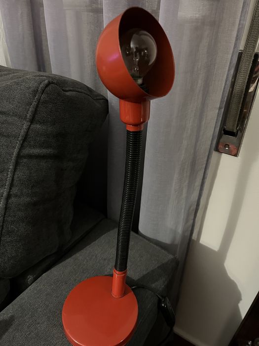 Candeeiro de secretária vermelho