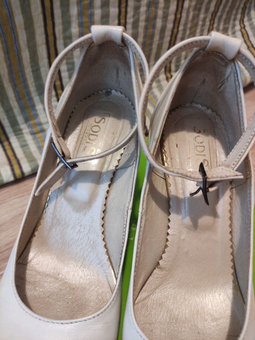 Туфли кожаные Blossem свадебные р.37 стелька 24.5 см