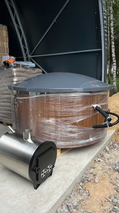 Balia ogrodowa z  jacuzzi  i oświetleniem od ręki – szybka dostawa