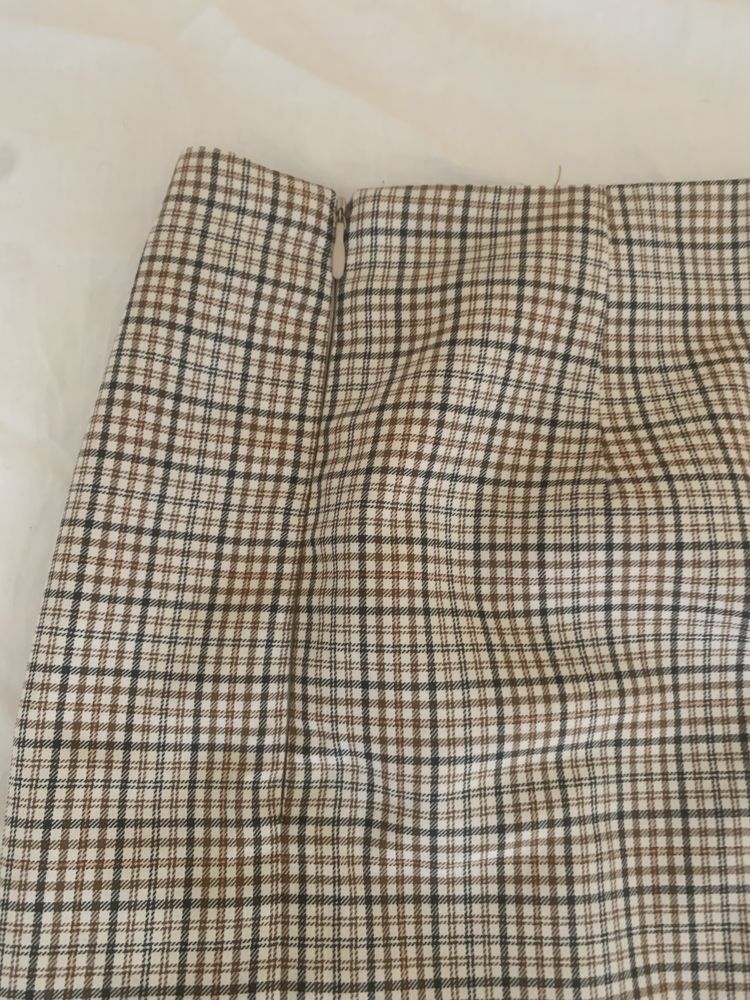 Checker pattern pencil skirt