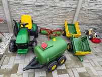 traktor na akumulator John Deere