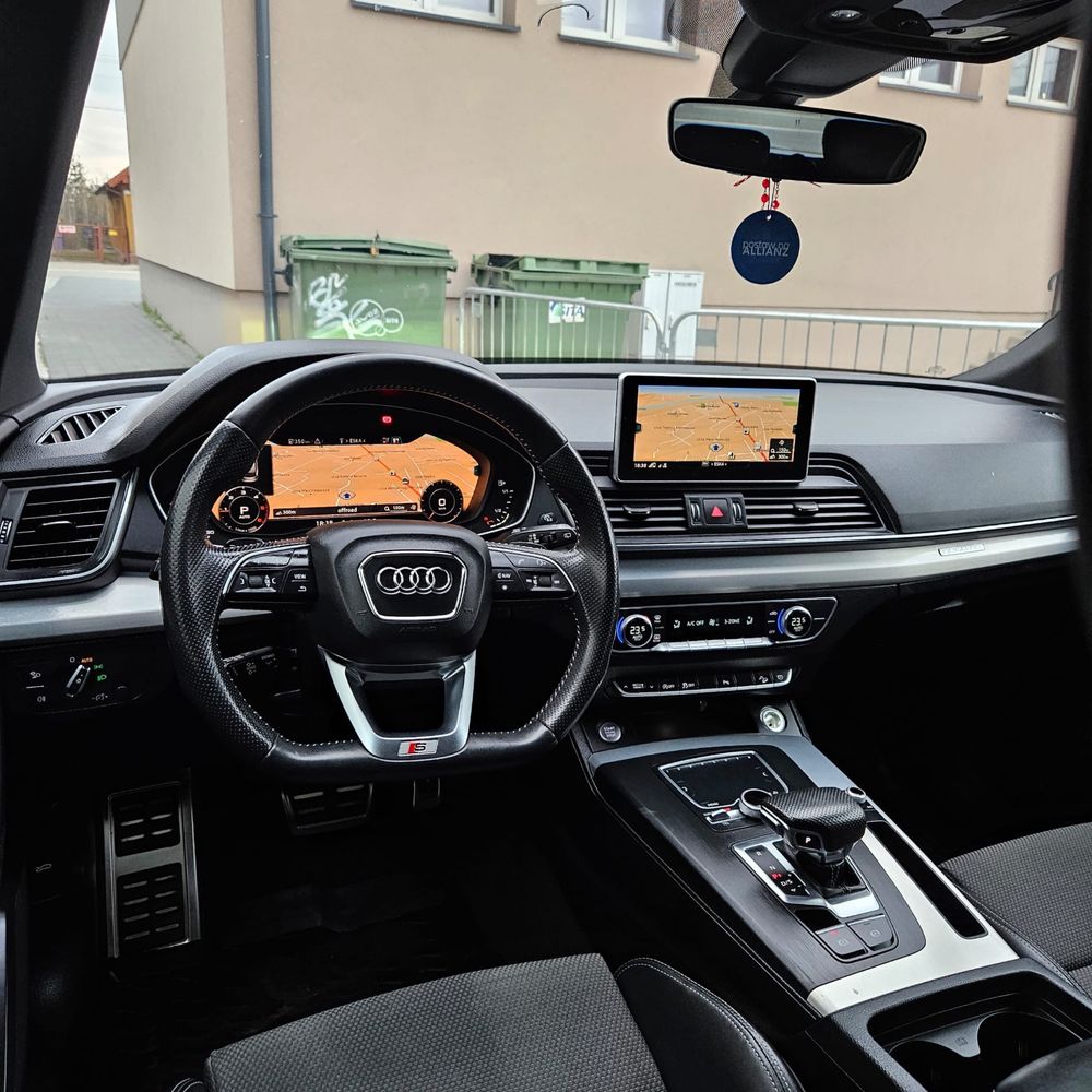 Audi Q5    virtual   quattro    s-line