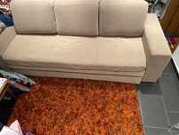 Sofá beje 3 lugares, 2 cama de solteiro ou 1 casal