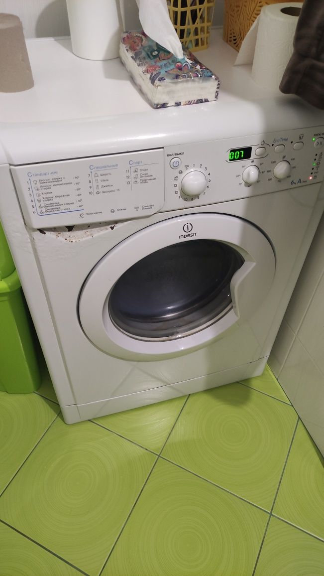 Пральна машина indesit