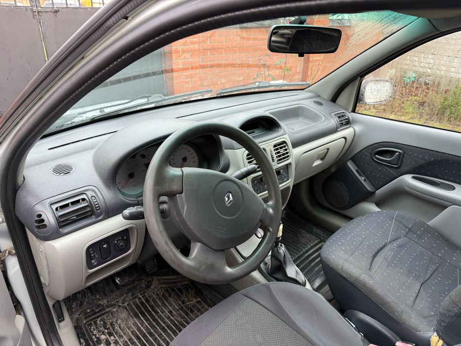 Renault Symbol Clio 1.4 газ бензин 2003