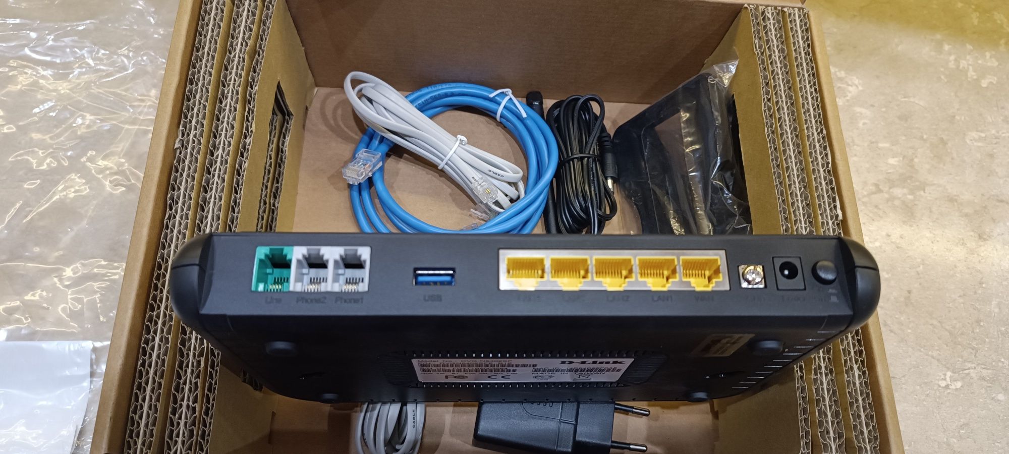 Роутер - VoIP (SIP) шлюз D-link DVG-N5402SP