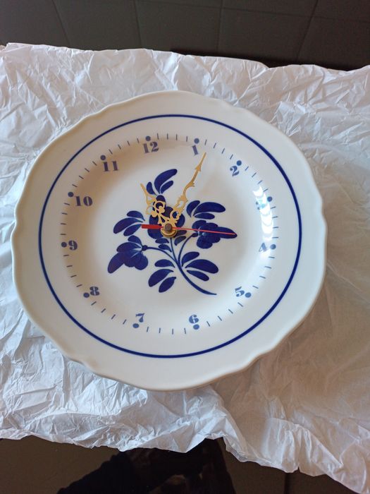 Relógio vianense a funcionar, novo