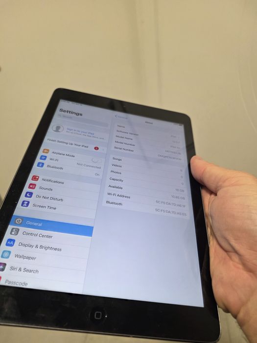 iPad Air 1. 16 гігабайт. Space Grey. Гарантія