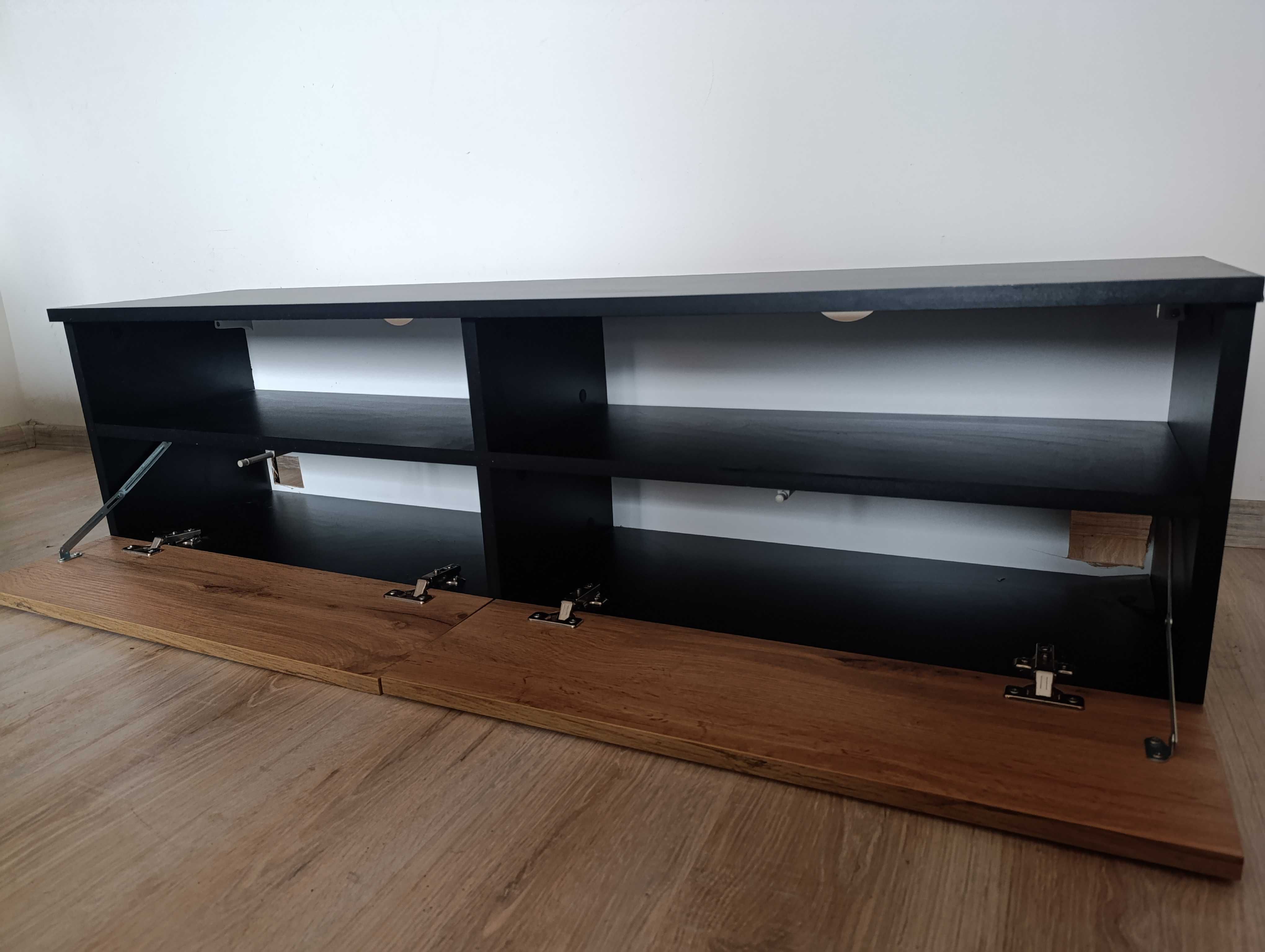 Półka pod TV wisząca