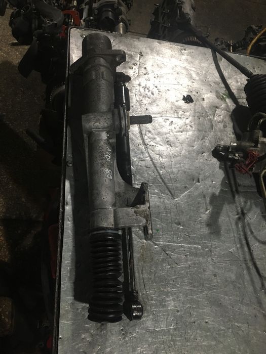 Рулевая рейка рульова рейка audi A80