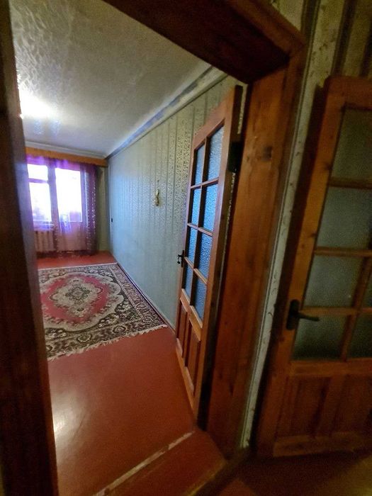 Продам 3 кімн. квартиру. р-н 3 міської лікарні. 28500