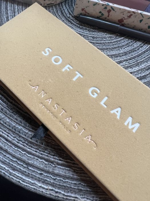 Paletka Anastasia BH Soft Glam