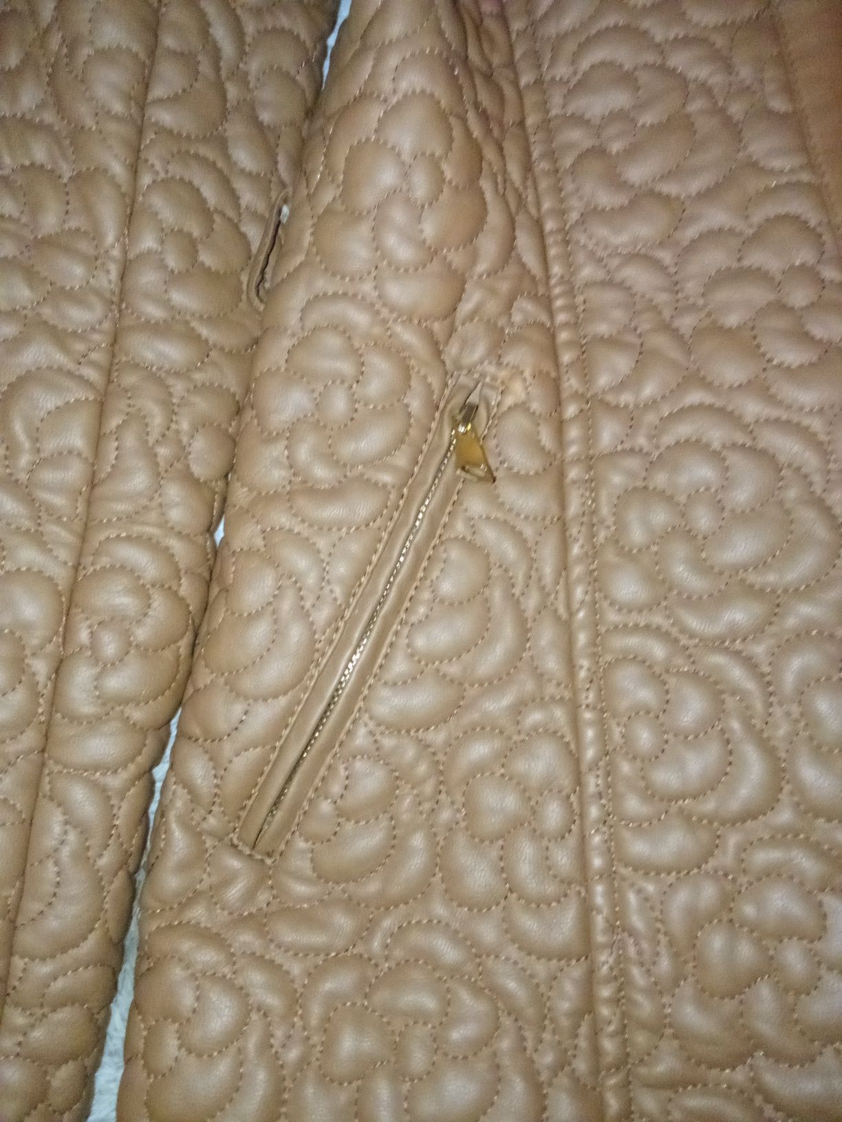 Casaco tons de castanho com pelo