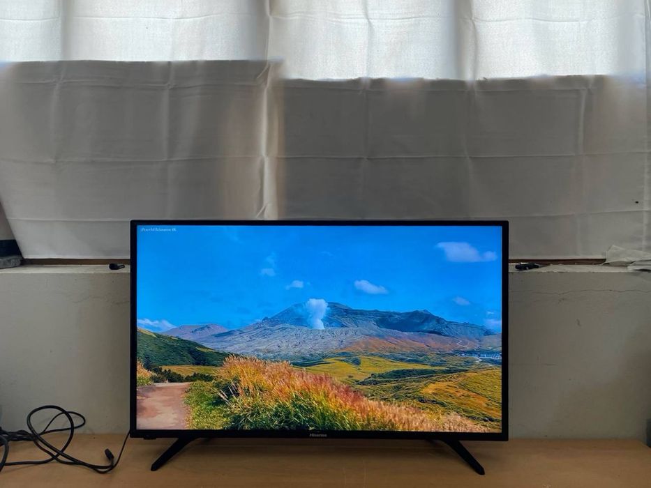 Телевізор Hisense 39” Full HD Smart TV (модель H39A5600)