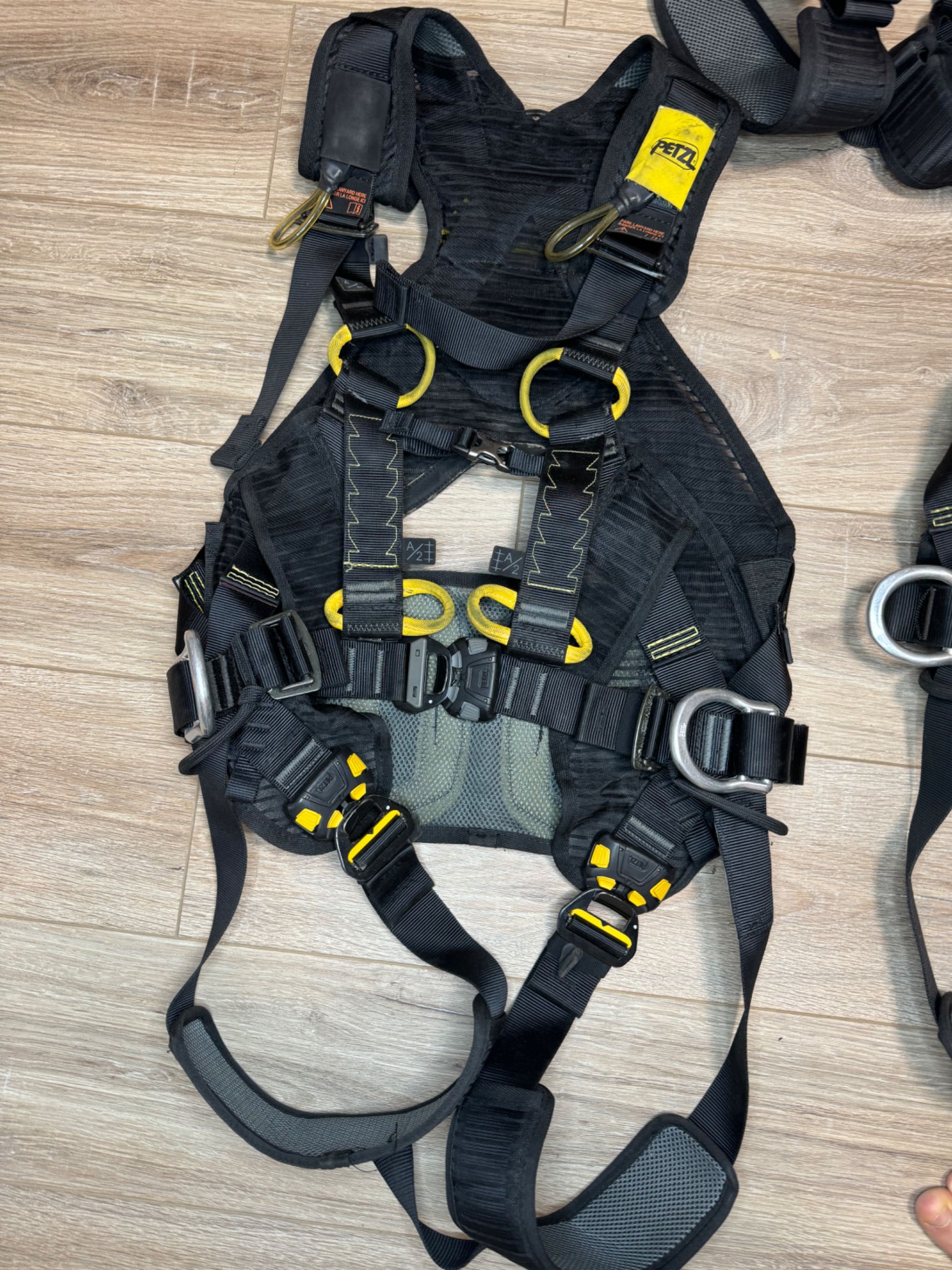 Petzl обвʼязка система спорядження беседка страховка