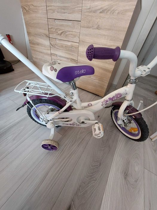 Rower dzieciecy 12cali  roczny  450 zl stan bardzo dobry