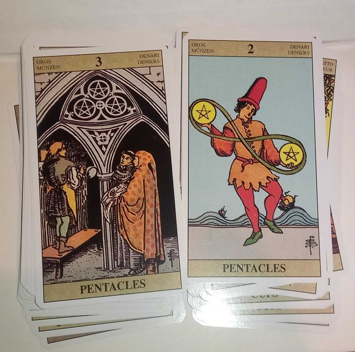 Tarot de Rider Waite ilustrações de Pamela Colman Smith. Um Baralho XL