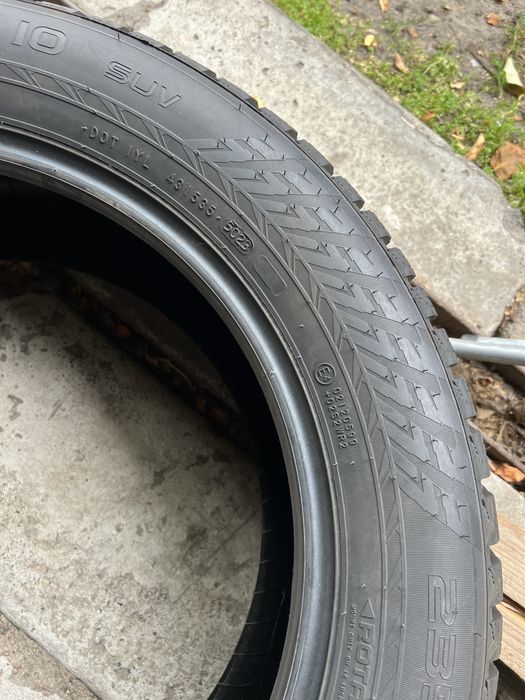 Резина зимова 235 55 r18 nokian
