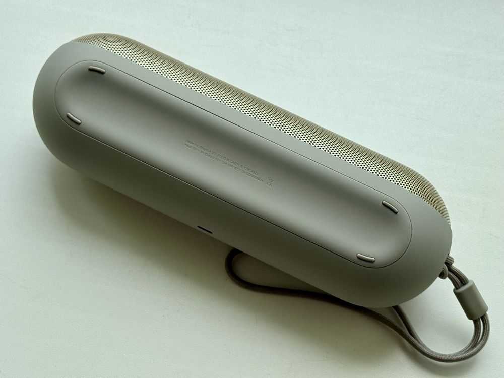 Колонка Beats Pill 2024